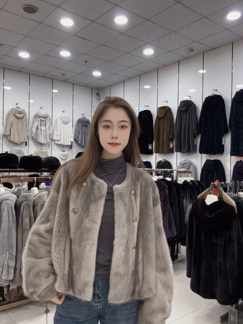 2024新款进口天鹅绒貂皮大衣女整貂短款水貂毛裘皮草外套年轻时尚