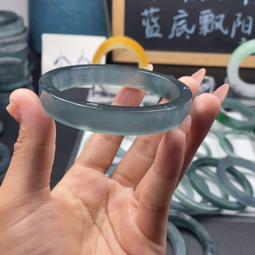 西***咖定制翡翠翡翠手镯未镶嵌