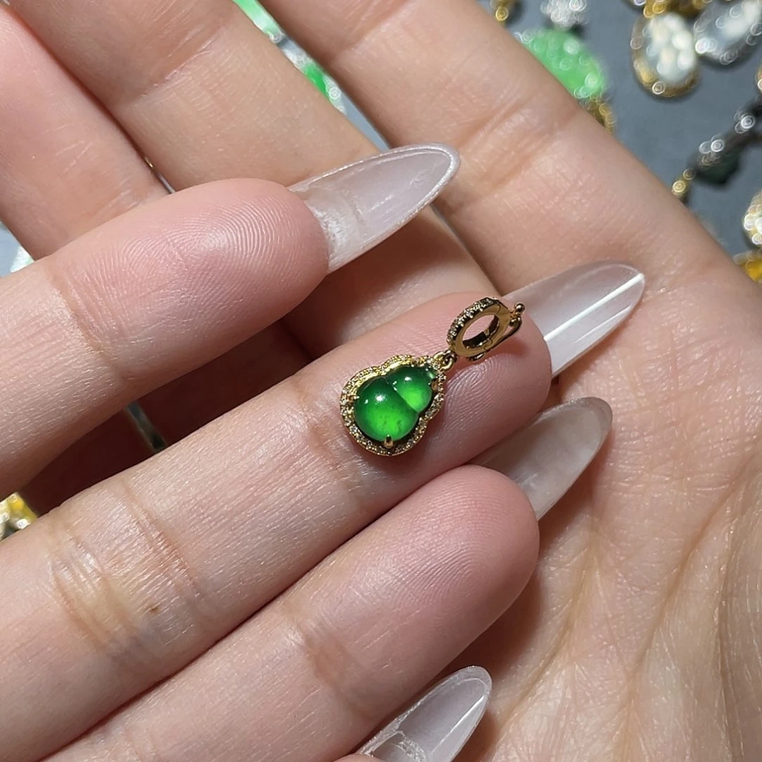 吊坠(不含链)18K金镶嵌翡翠