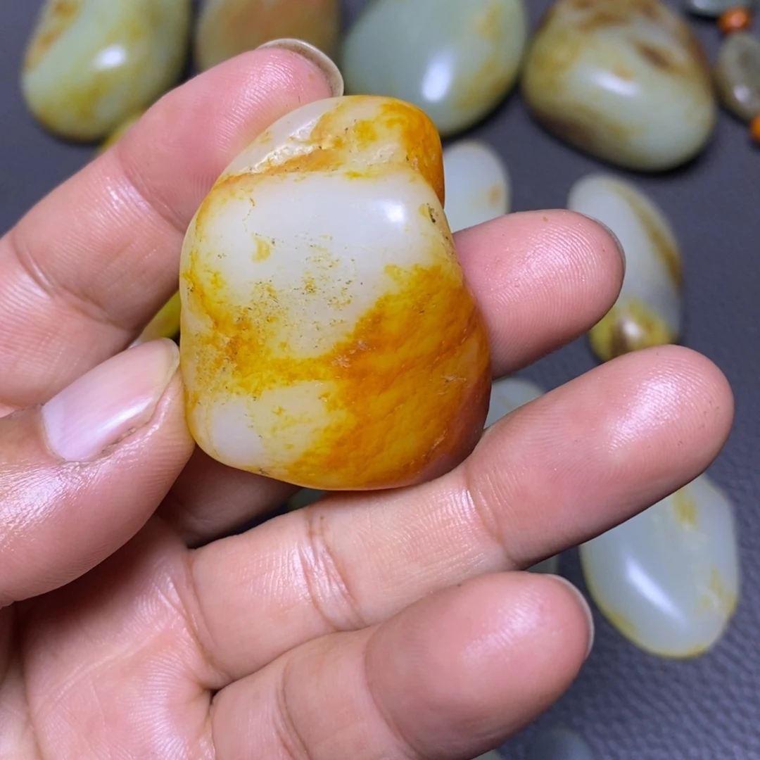 和田玉（糖玉）未镶嵌挂件