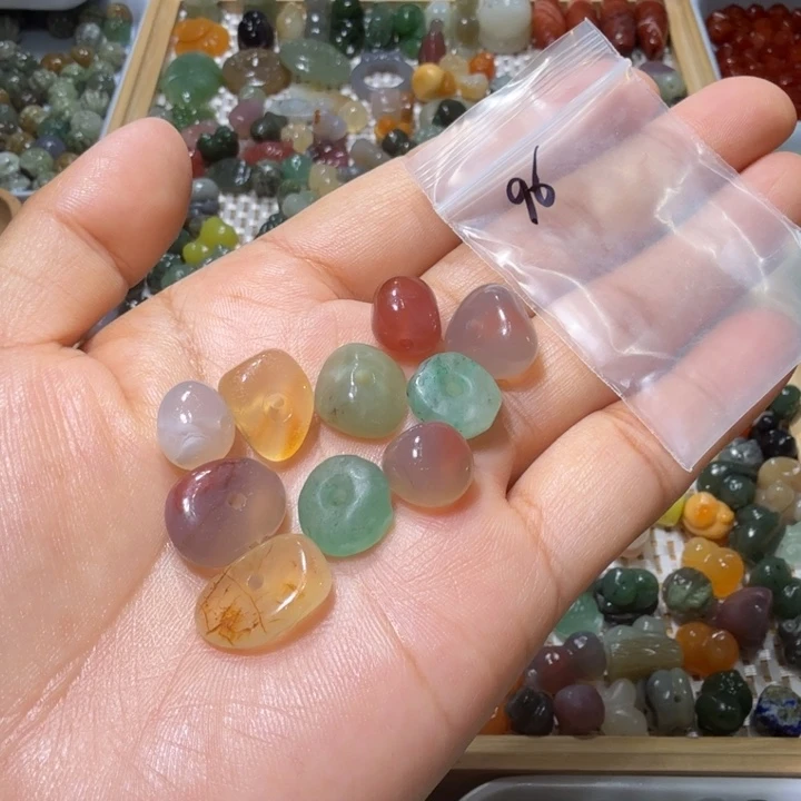 和田玉未镶嵌珠宝半成品