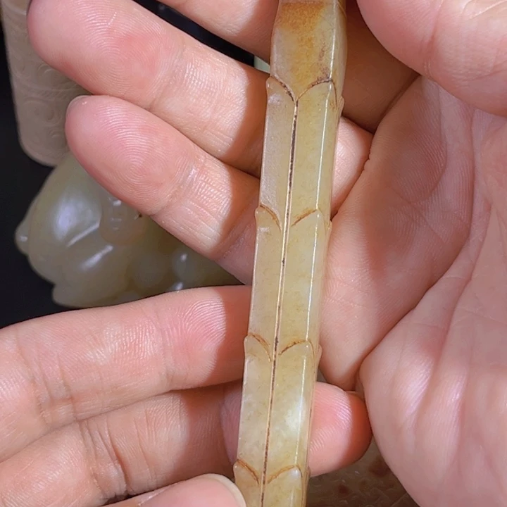 和田玉（糖玉）颈饰未镶嵌龙**涯