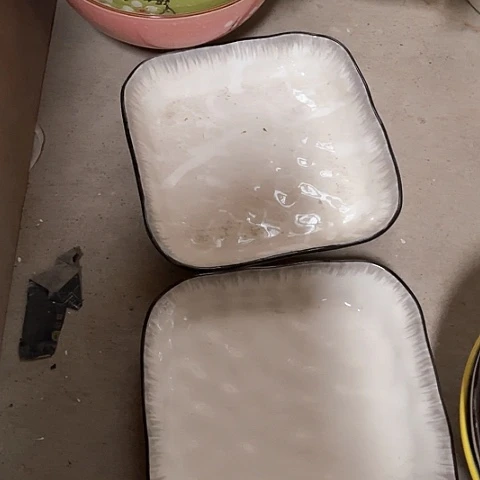 微瑕，不能明火，口径20高度3md，2个四方