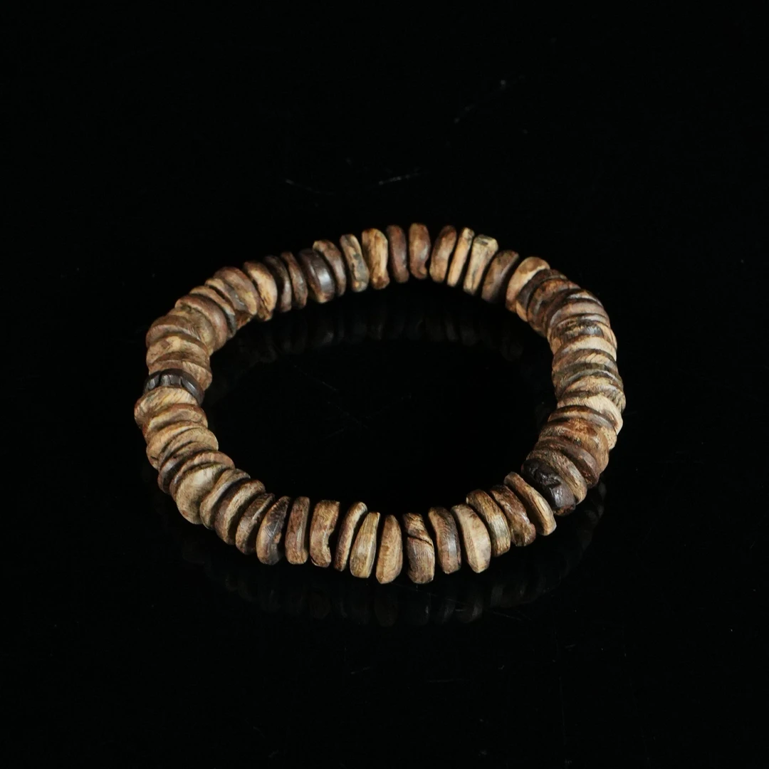 9997 巴布亚铁结红油软丝老料沉香沉水随型手串 /  9.6g