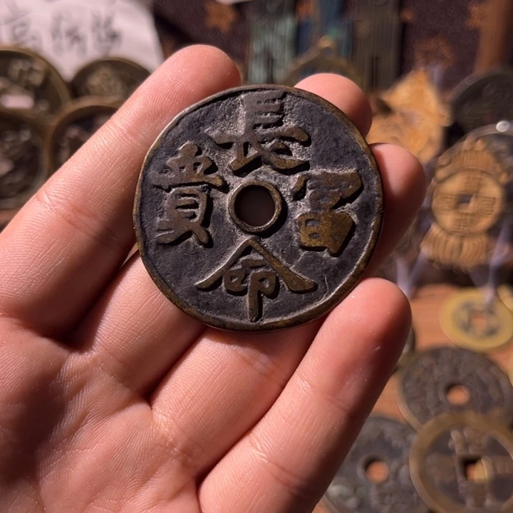 琦***璂纯银我们的确是要一起长大