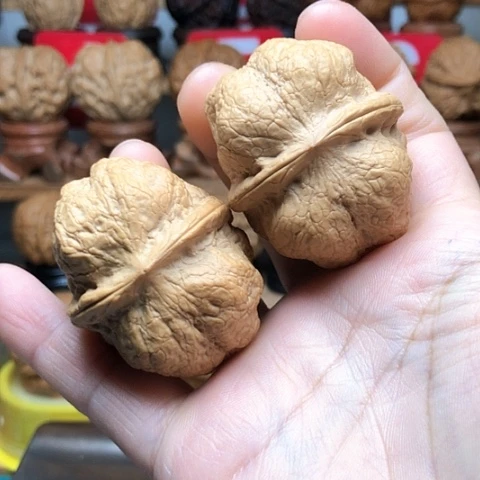 文玩核桃吊坠云南铁核桃