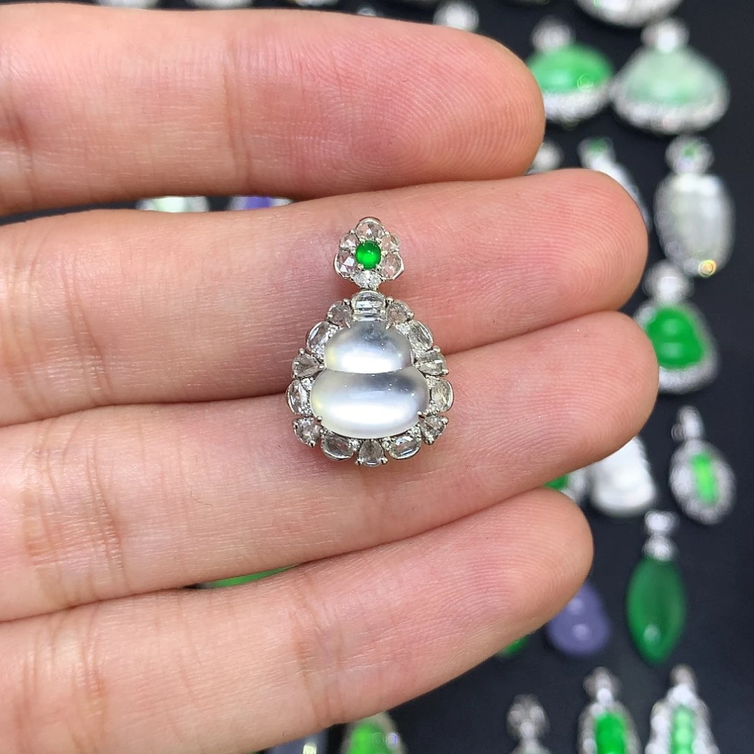 吊坠(不含链)18K金镶嵌翡翠玻璃种白冰葫芦