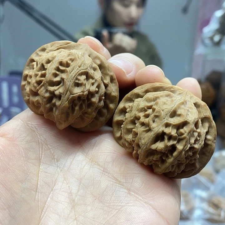 文玩核桃把件41宫灯红皮