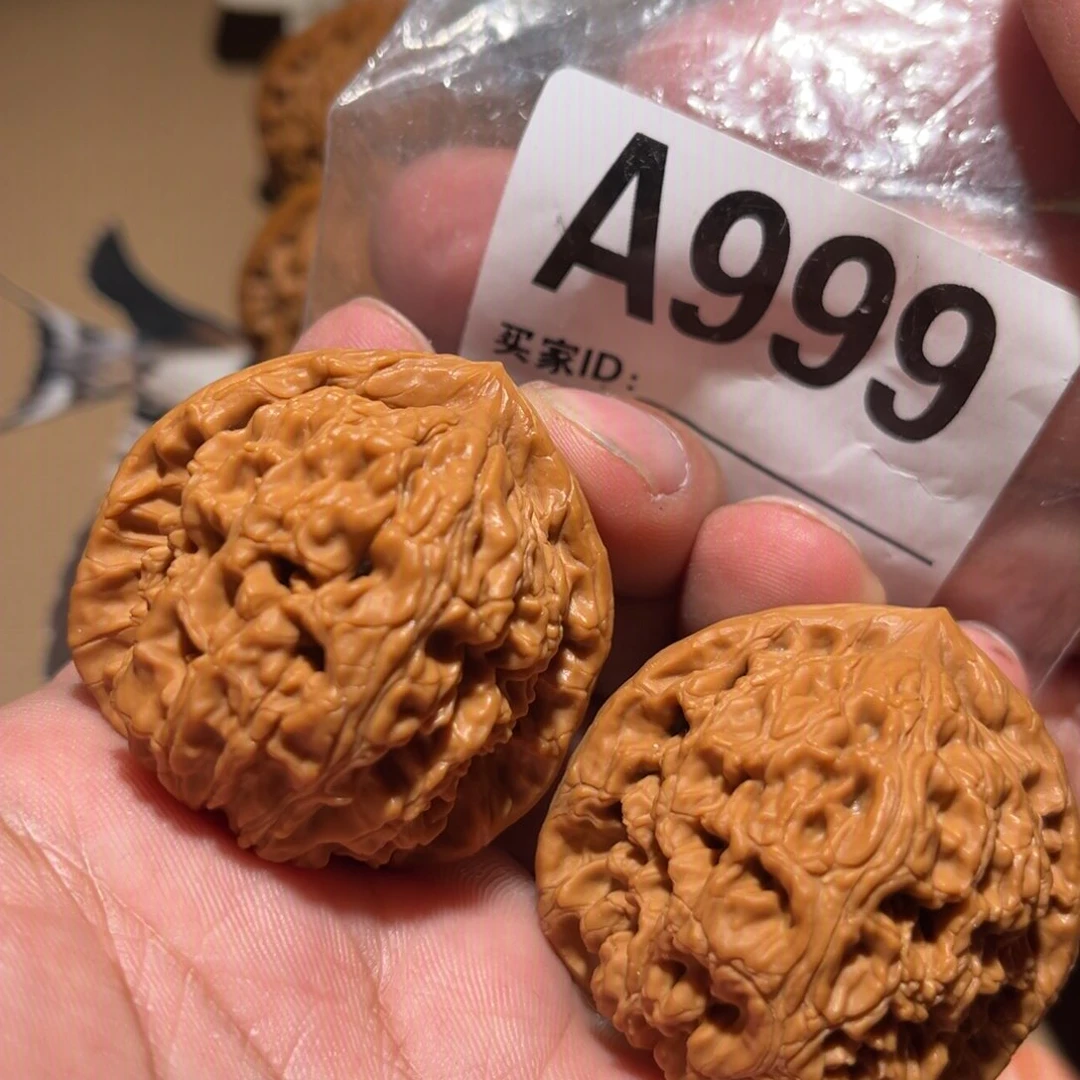 文玩核桃把件42水龙纹