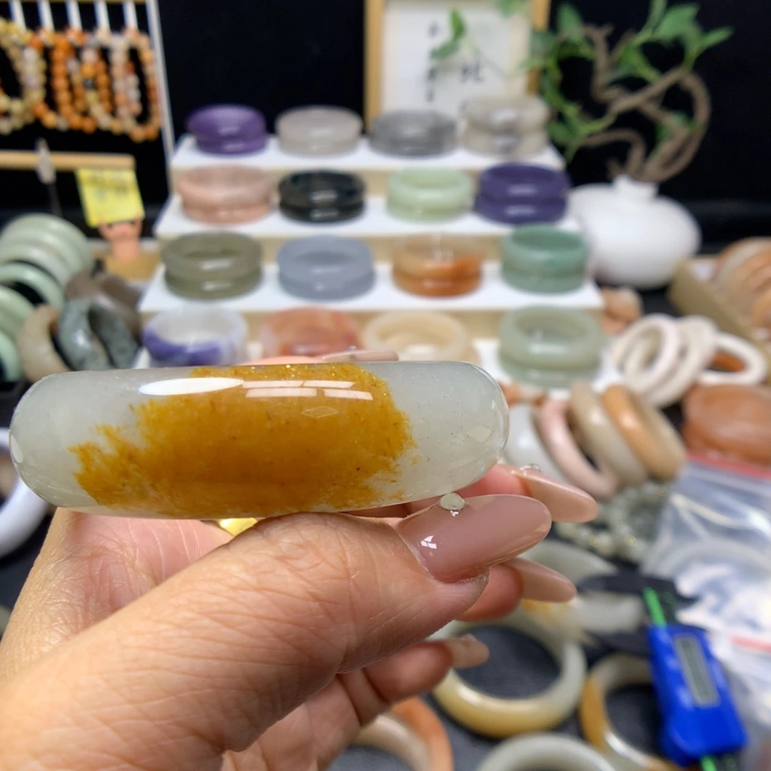 石英岩玉手镯未镶嵌I****t