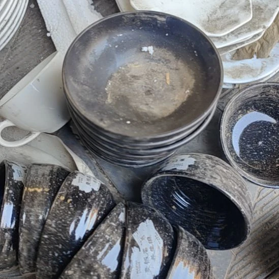 瓷发十个口径12.5料碟子黑色！