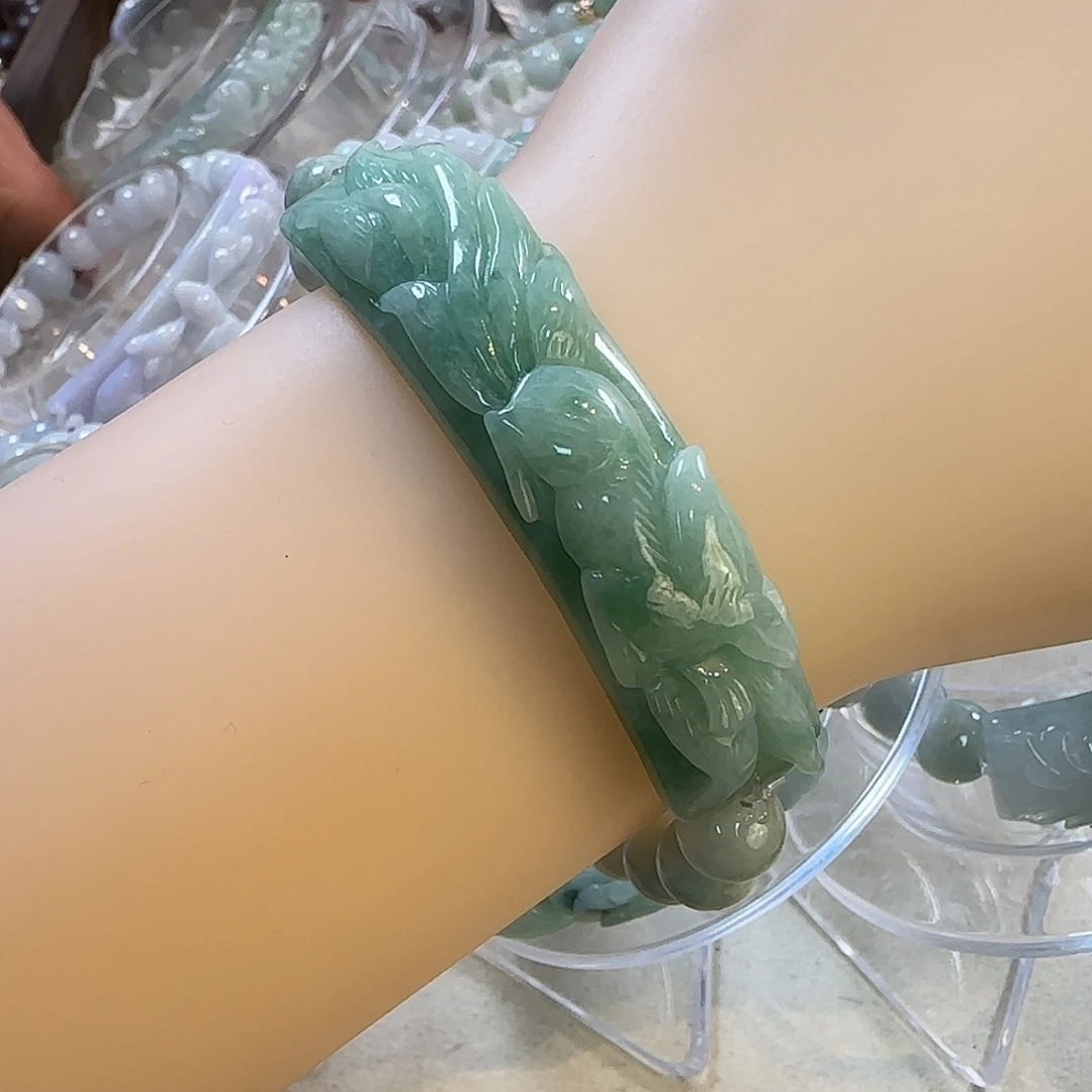 颈饰未镶嵌翡翠手牌