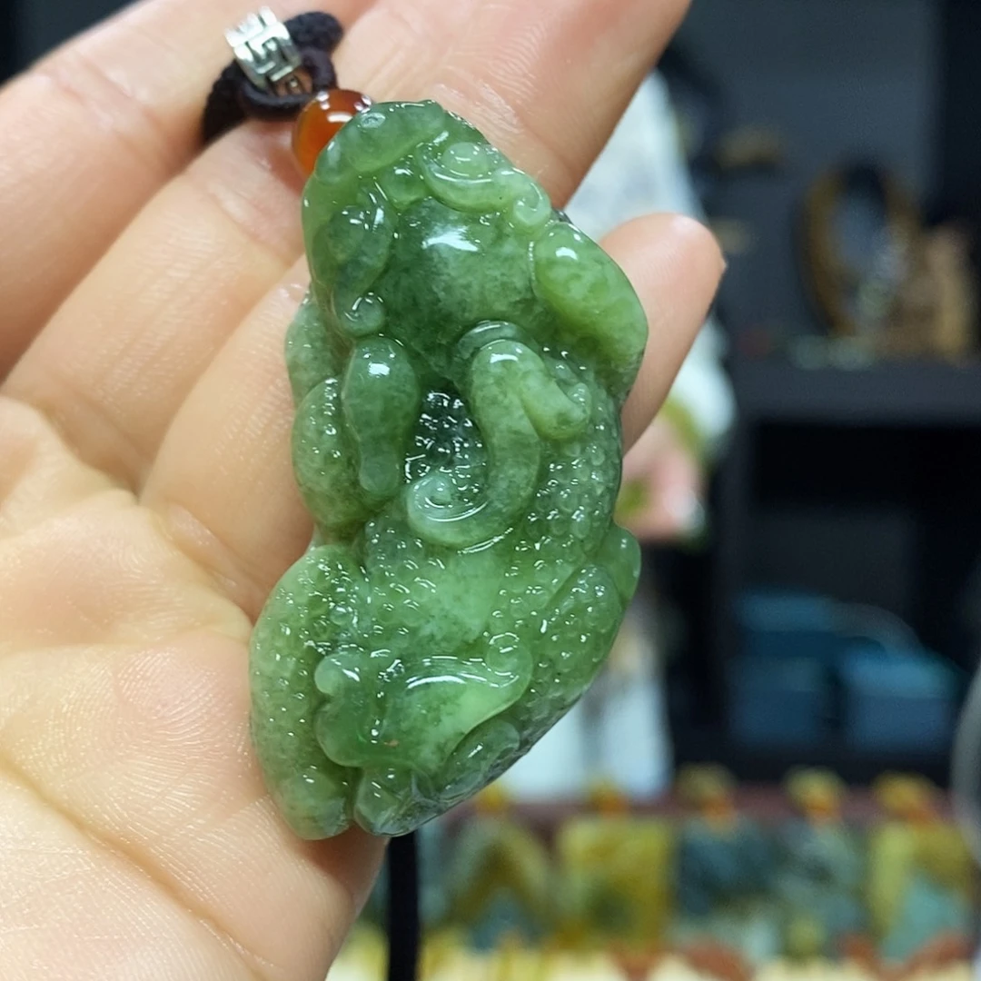 未镶嵌岫玉挂件吊坠