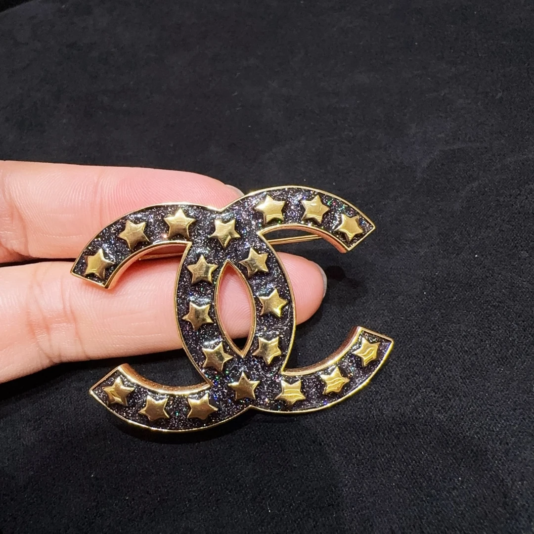 99新 Chanel/香奈儿 288 -24c 紫色珐琅星星双c胸针
