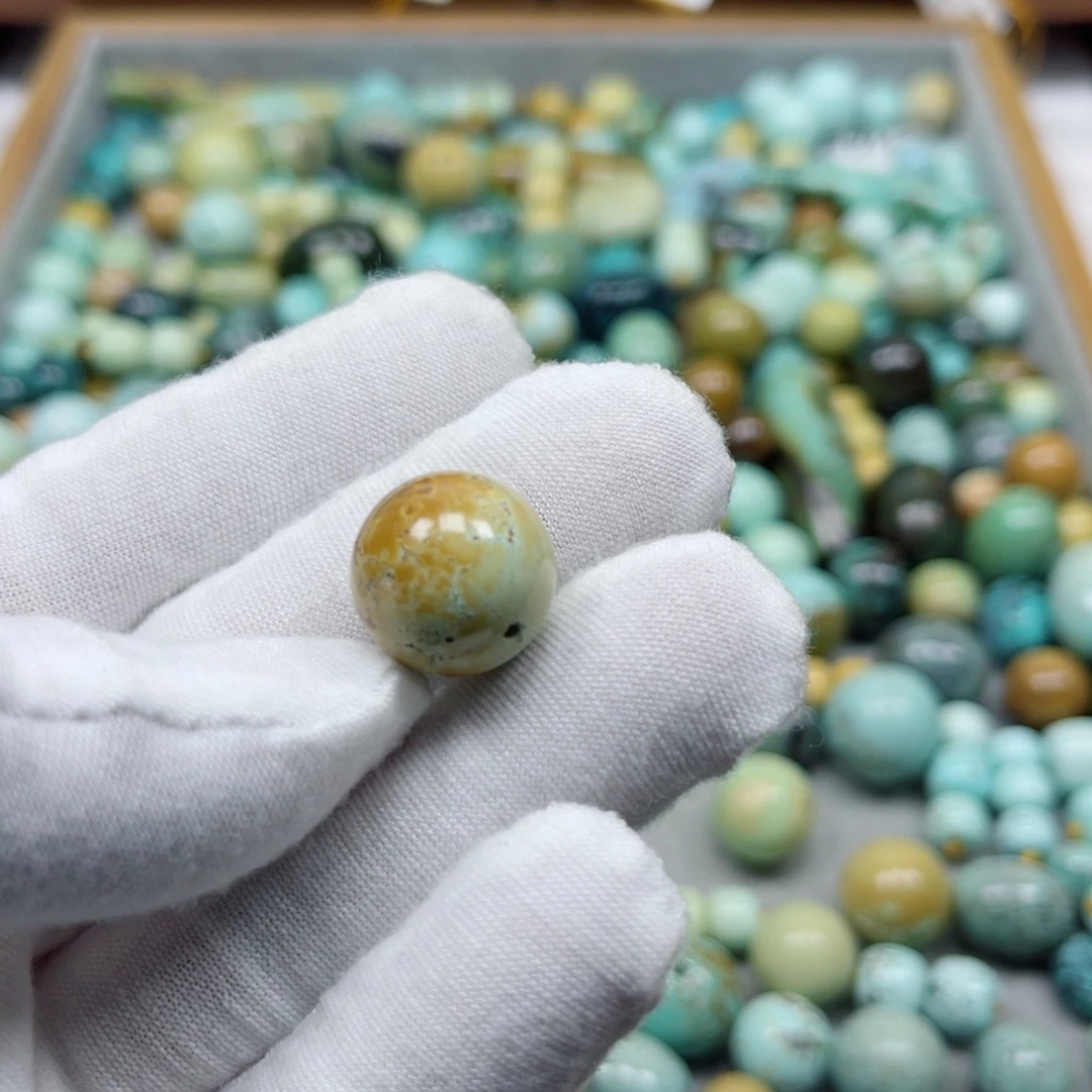 绿松石未镶嵌挂件