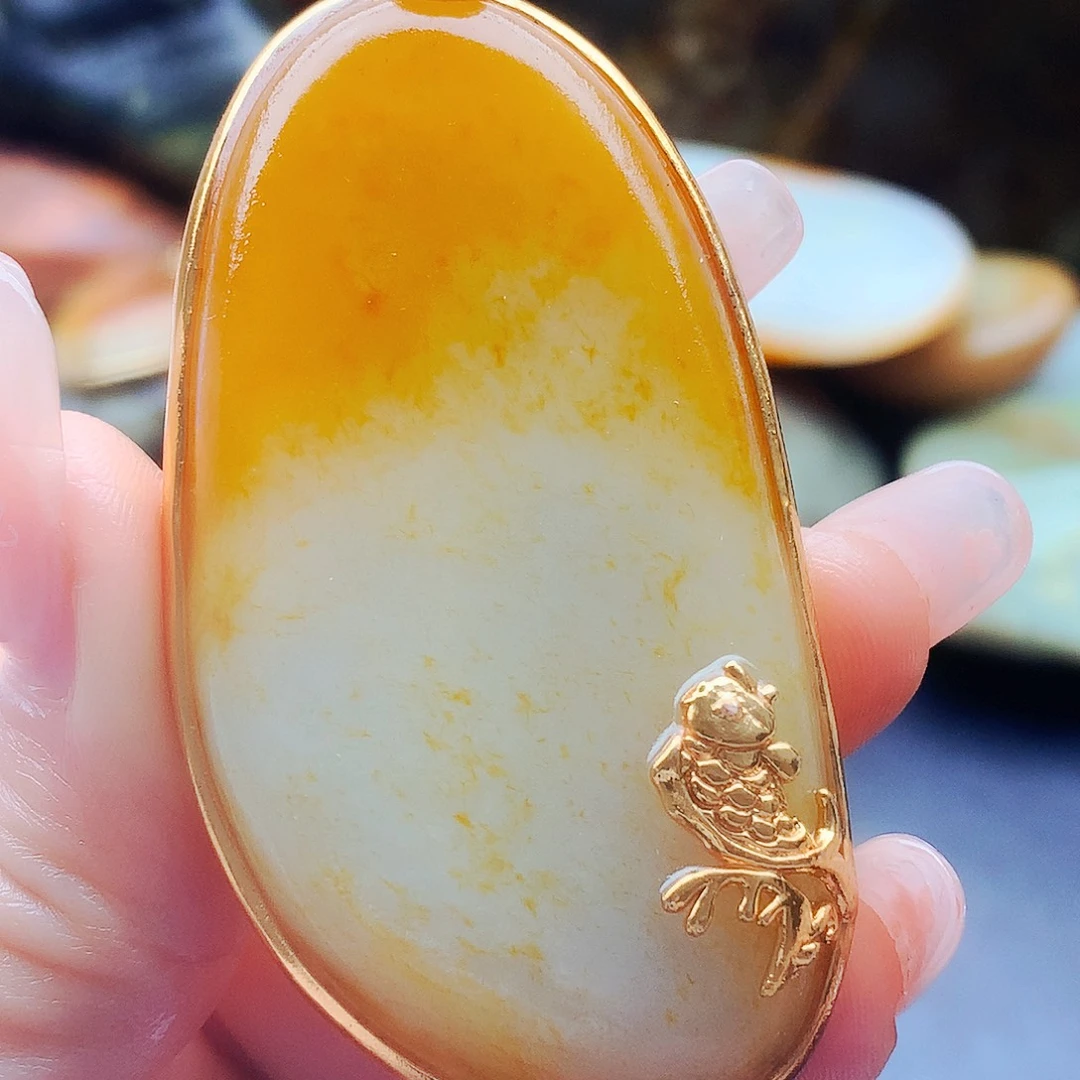 和田玉未镶嵌颈饰