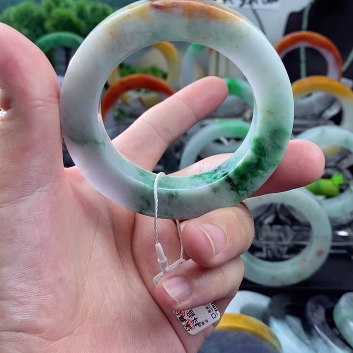 未镶嵌天然翡翠手镯定制翡翠