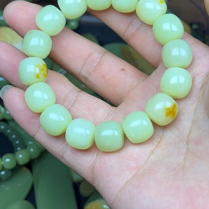 手链未镶嵌岫岩河磨玉（透闪石质玉）