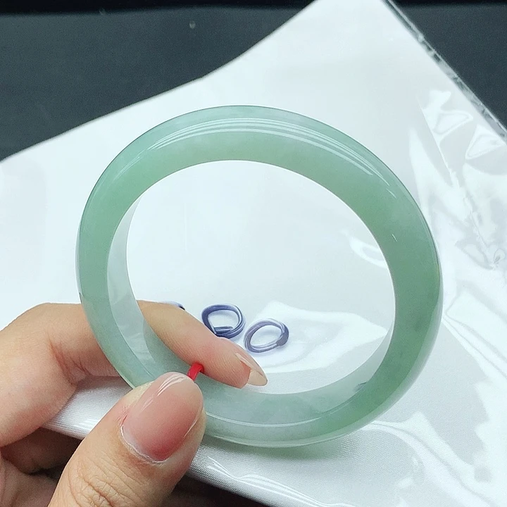 未镶嵌手镯翡翠083