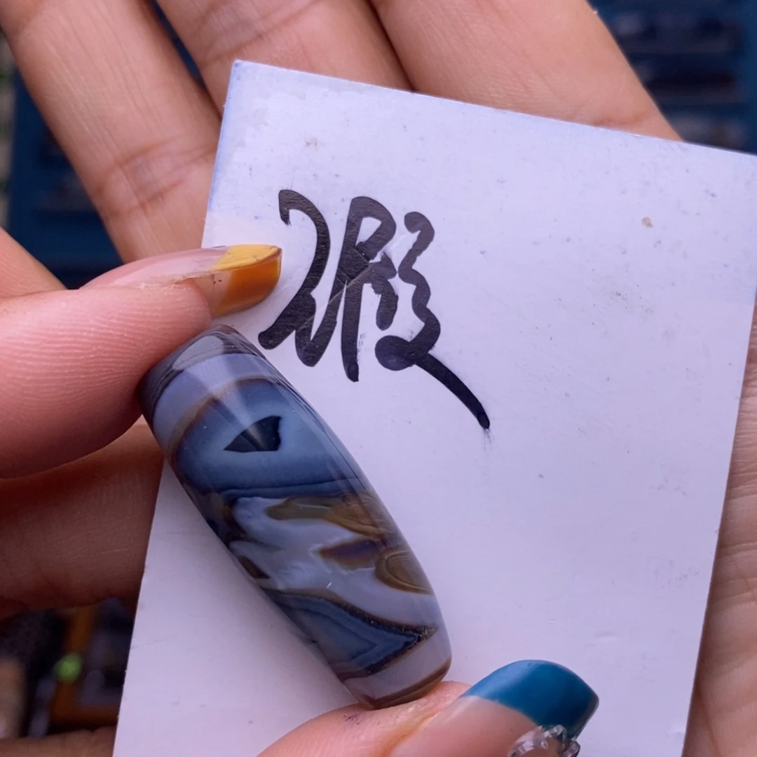 魔***J玛瑙/玉髓颈饰未镶嵌