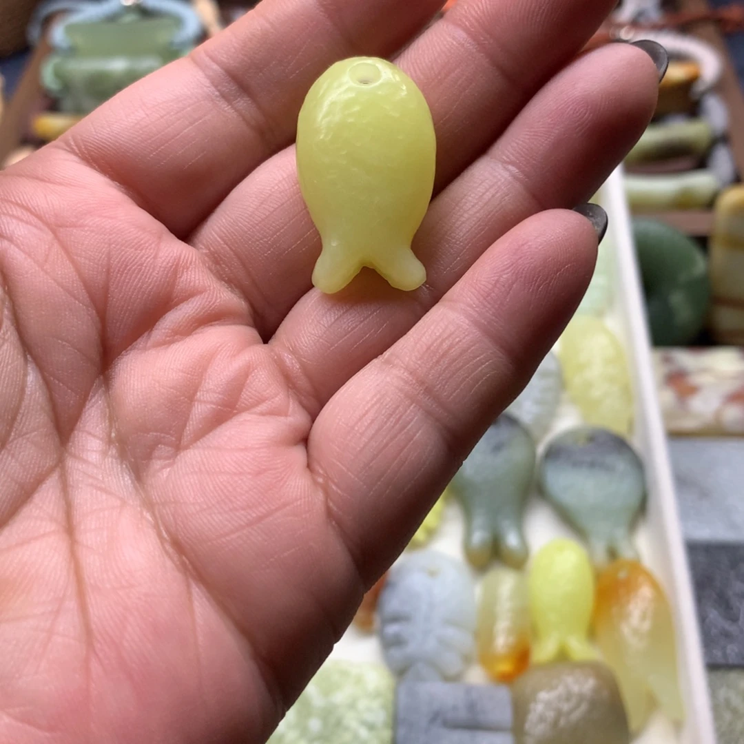 浮***丶蛇纹石玉合金颈饰