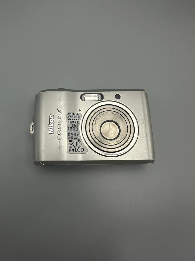 95新 Nikon/尼康 L18/800w像素3倍光学变焦ccd（自备五号电池）