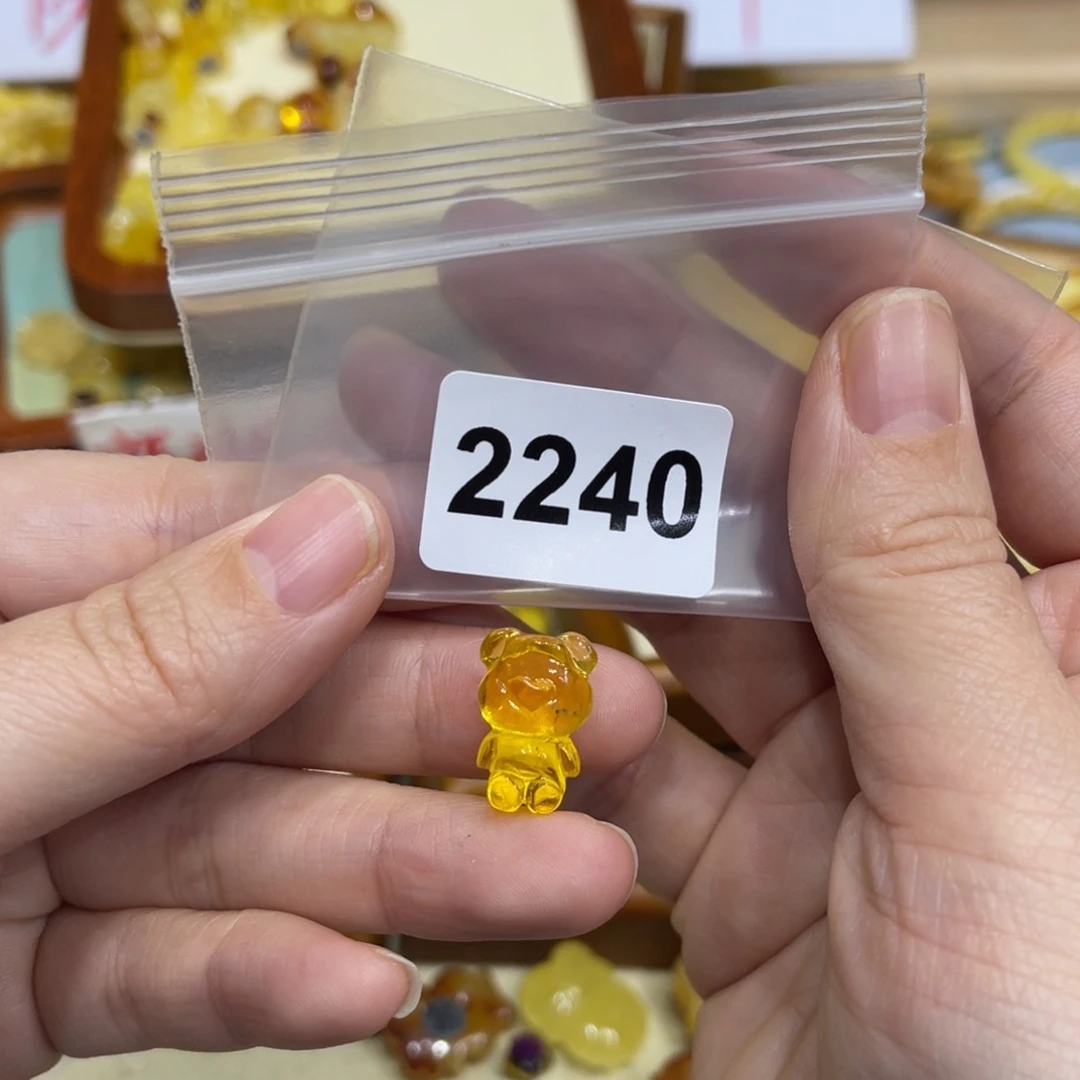 琥珀珠宝奇石未镶嵌