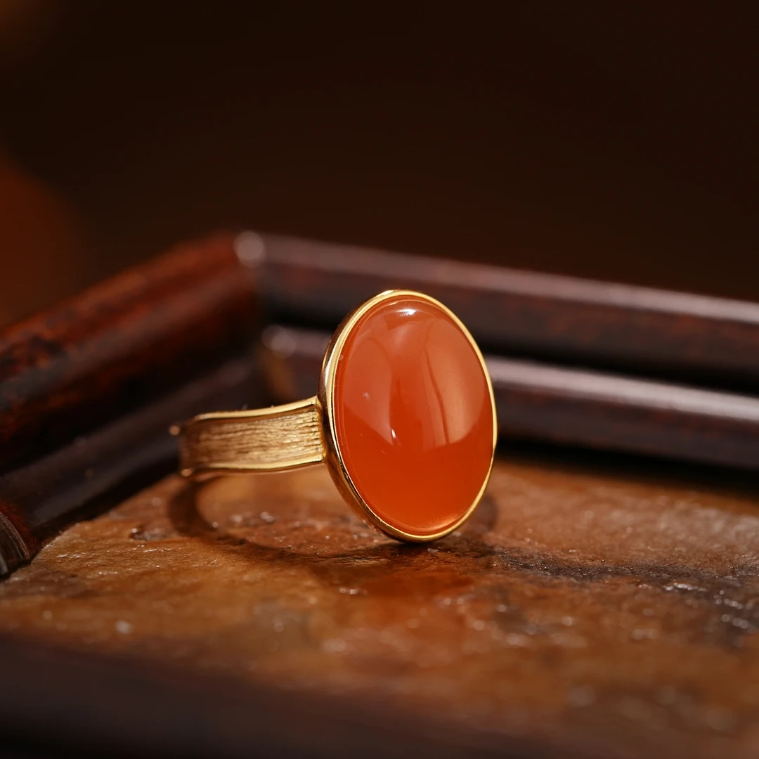 南红冰红鸽子蛋重镶戒指 H16011