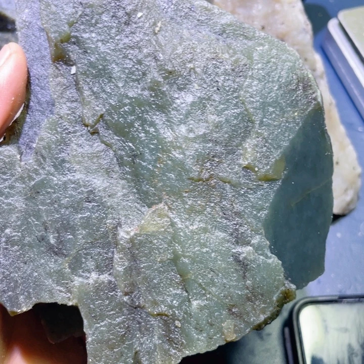 和田玉未镶嵌珠宝半成品