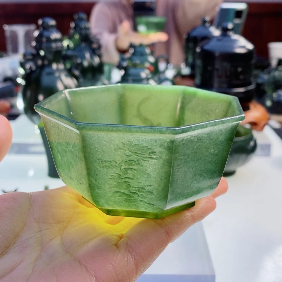 和田玉（青玉）摆件未镶嵌微瑕