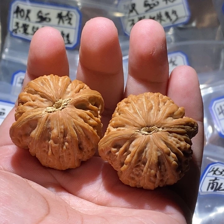 A***l文玩核桃吊坠38全品铁锤