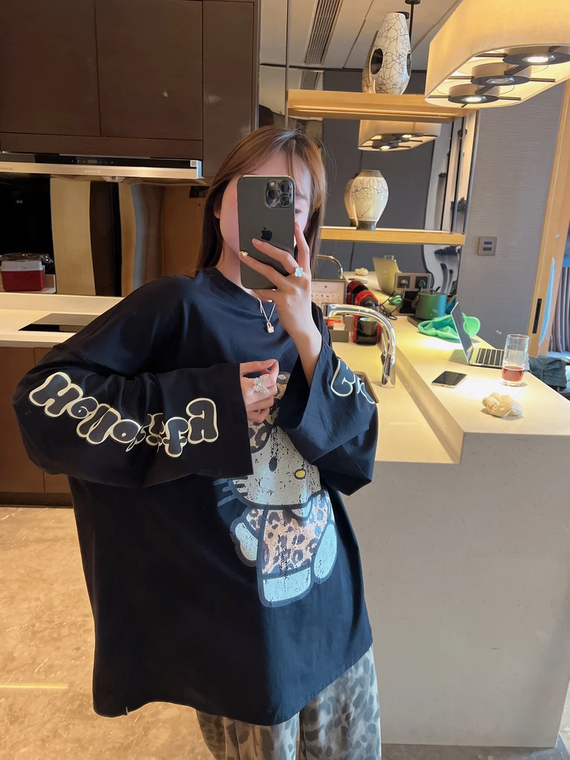 xxxwxz王希之  豹纹KT猫~灰色做旧印花圆领卡通长袖T恤#z1032