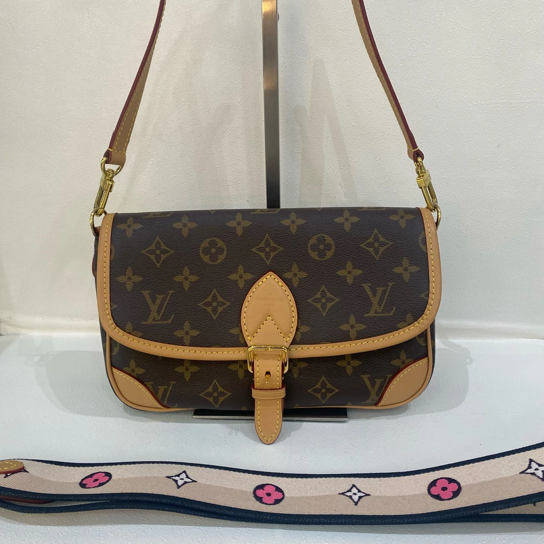 95新 LouisVuitton/路易威登 经典老花黑带法棍包单肩斜挎包