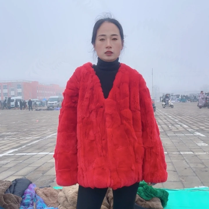 肖*新年红短款v领中码l