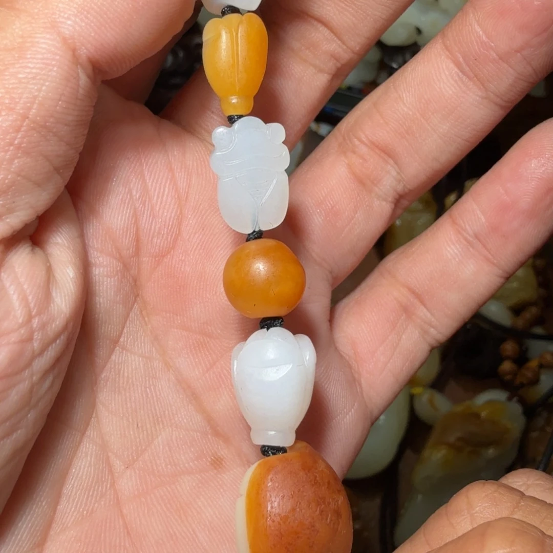 和田玉颈饰未镶嵌