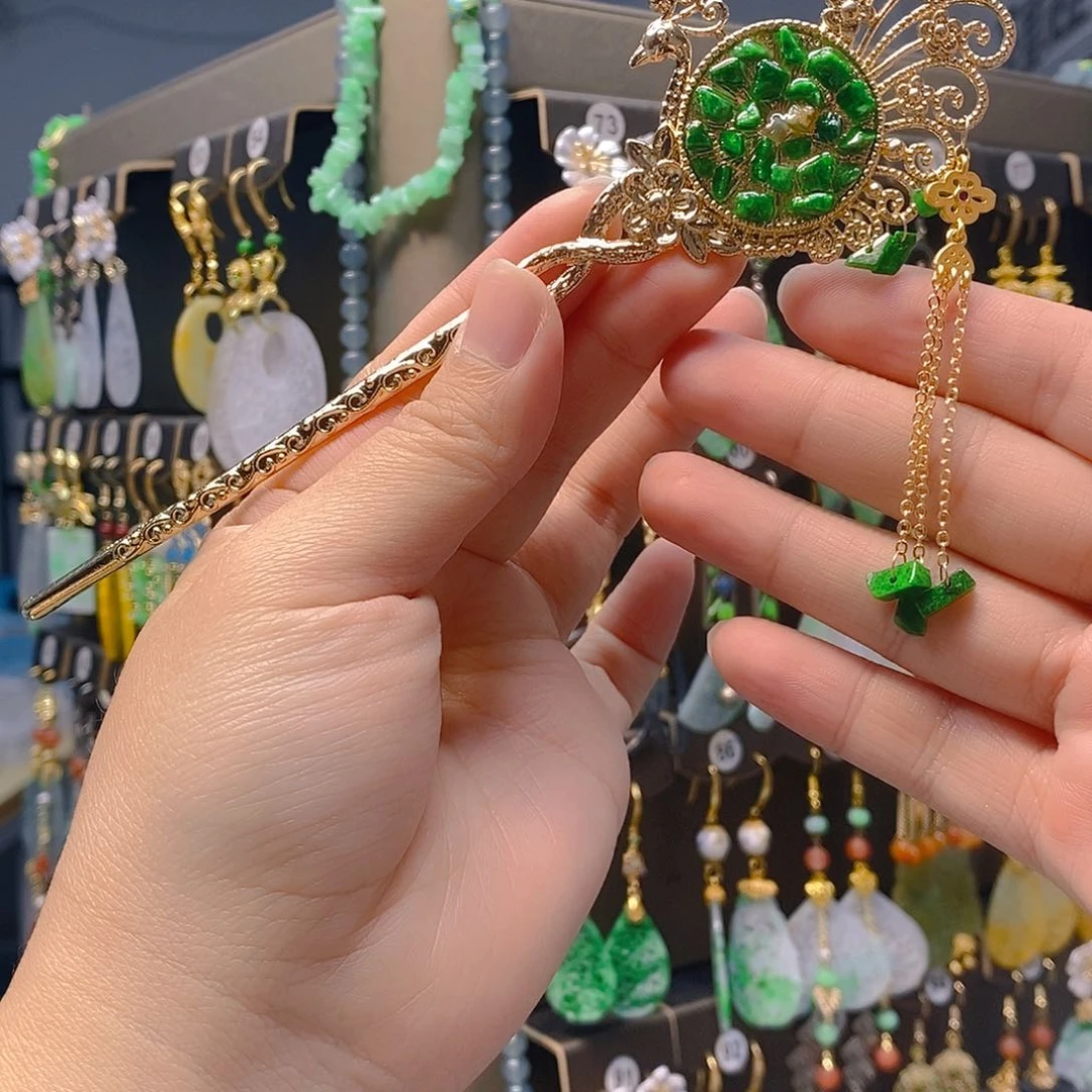 未镶嵌翡翠耳饰翡翠