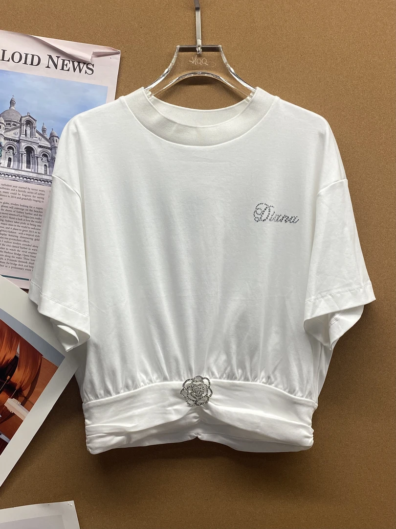 DIANA VEVINA上衣｜腰间抽褶收腰烫钻T恤243031