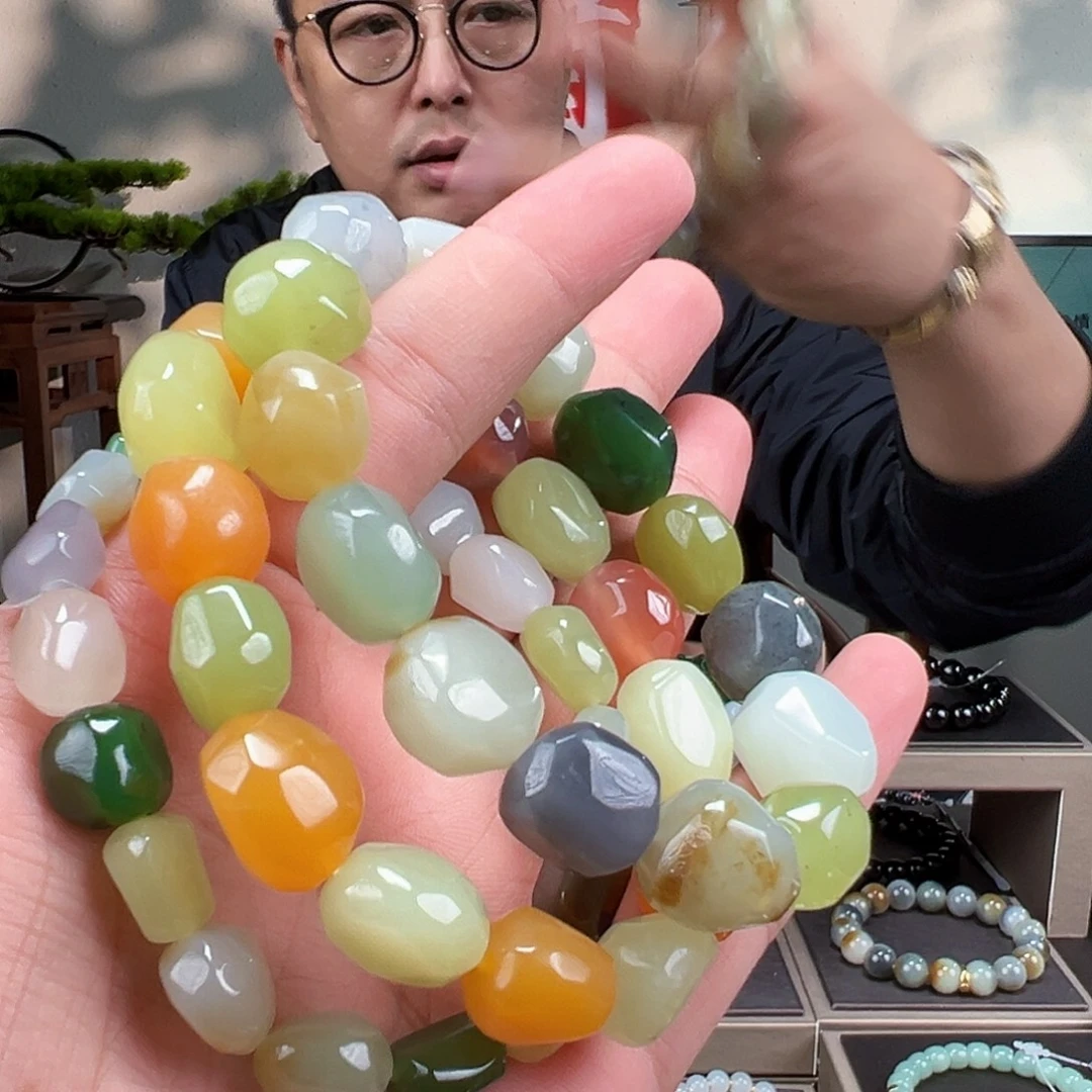 和田玉未镶嵌手链拍一发一随机发货其中一件