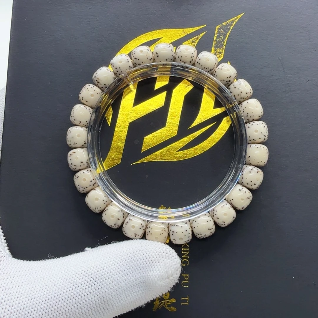 星月菩提吊坠34梵天冰白大眼睛针尖星9左右桶单圈一物一图