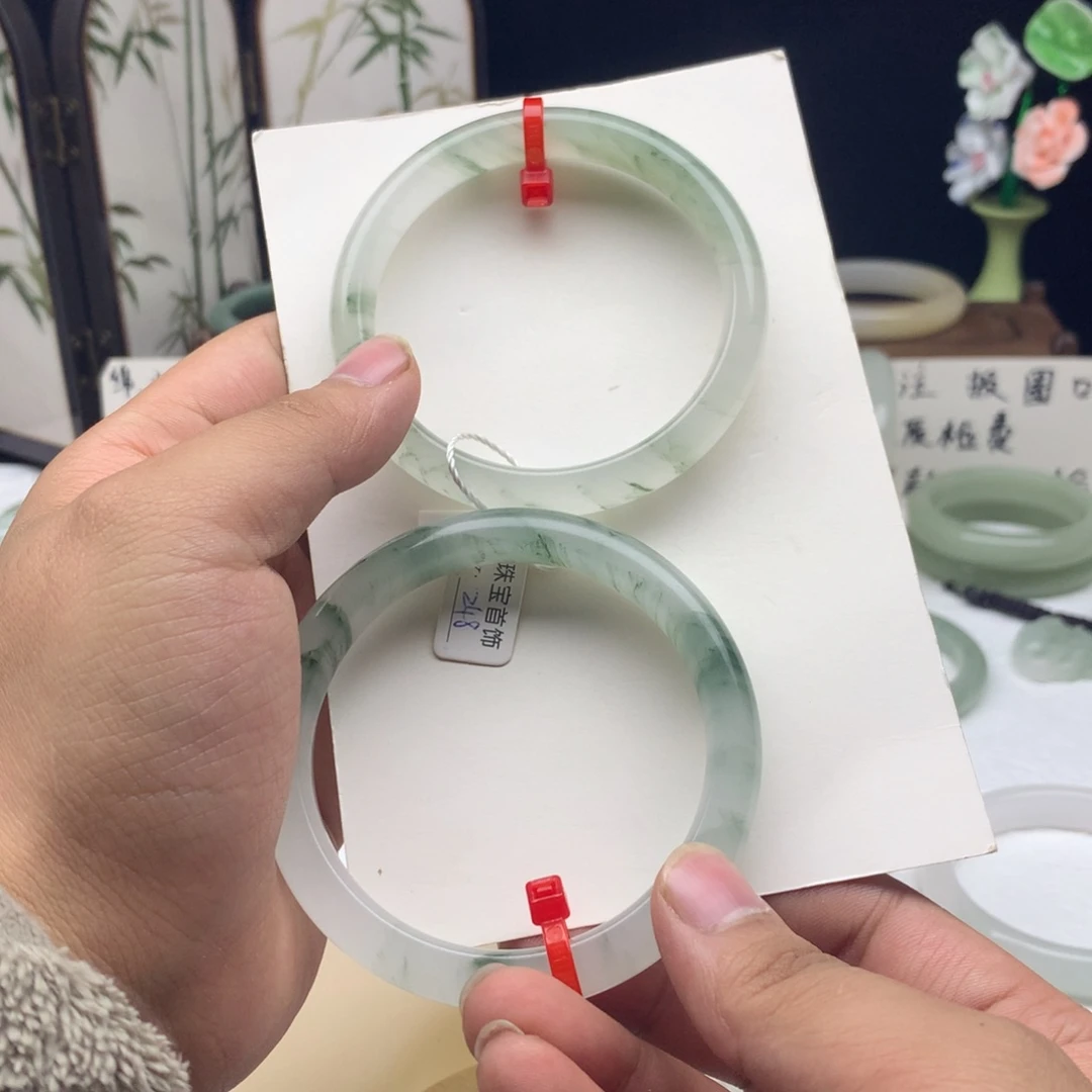 石英质玉未镶嵌手镯