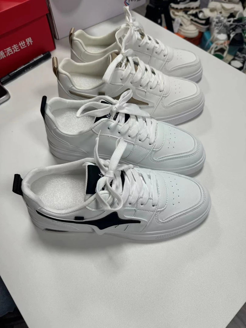 男生时尚透气皮面休闲运动百搭板鞋G605
