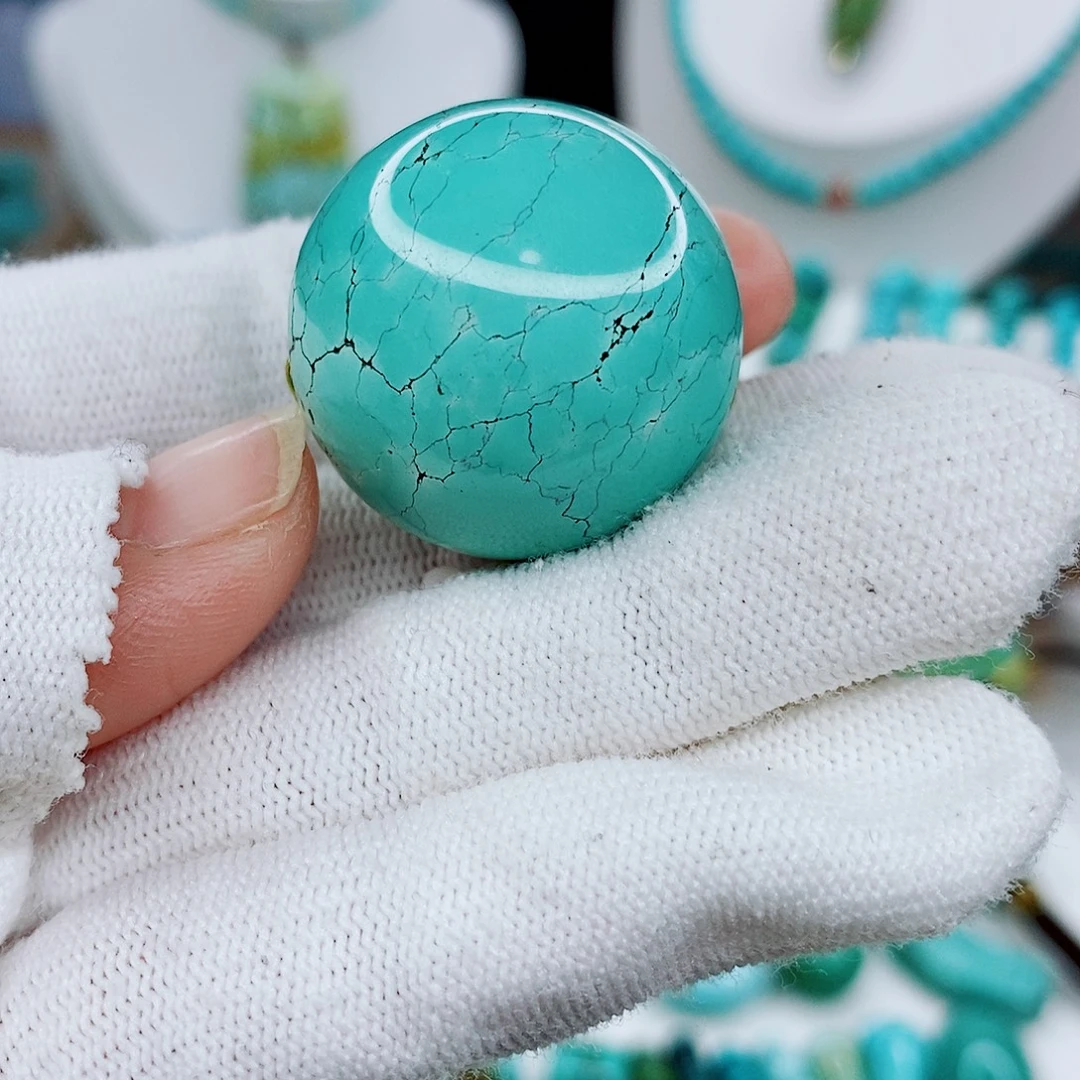 w***宝绿松石未镶嵌颈饰