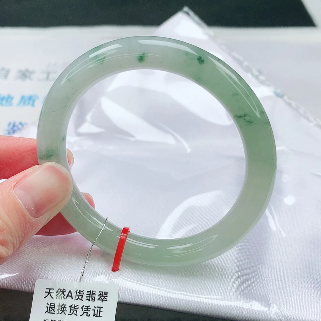 翡翠手镯未镶嵌52.5圆条