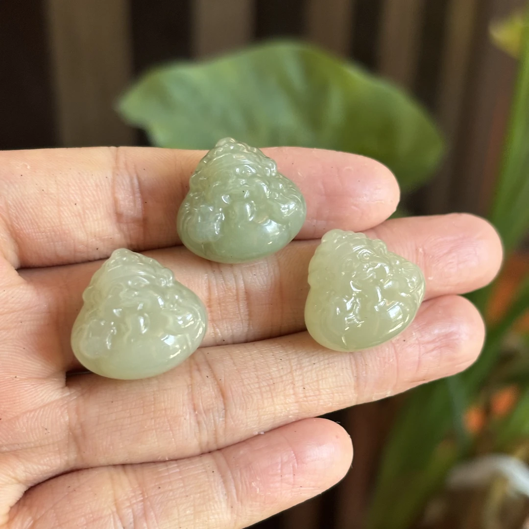 071505WM和田玉青海料晴水小财财吊坠 多样性发其一