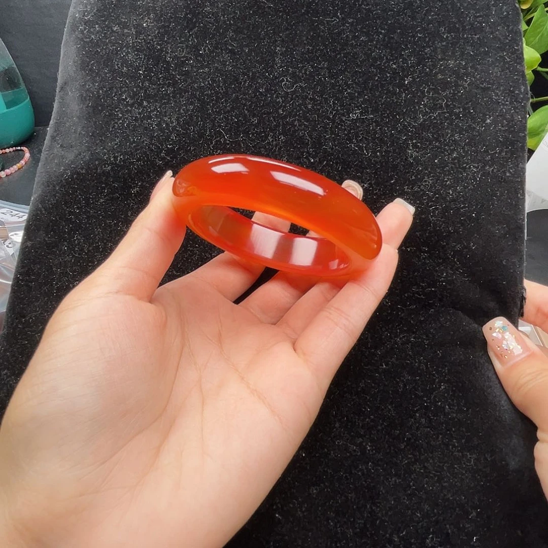 玛瑙/玉髓手镯未镶嵌麒**r