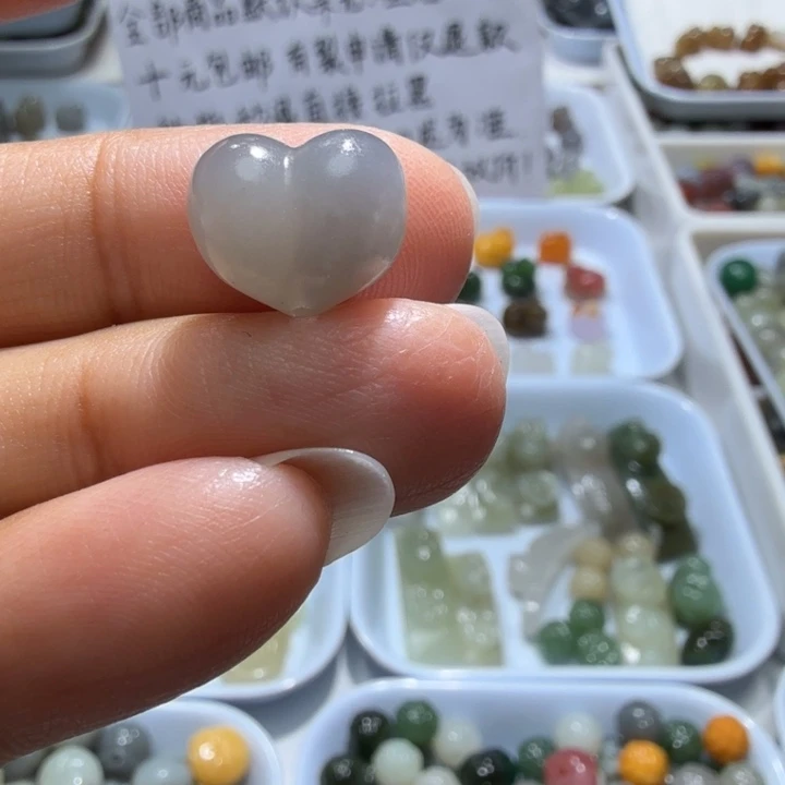 未镶嵌和田玉珠宝半成品