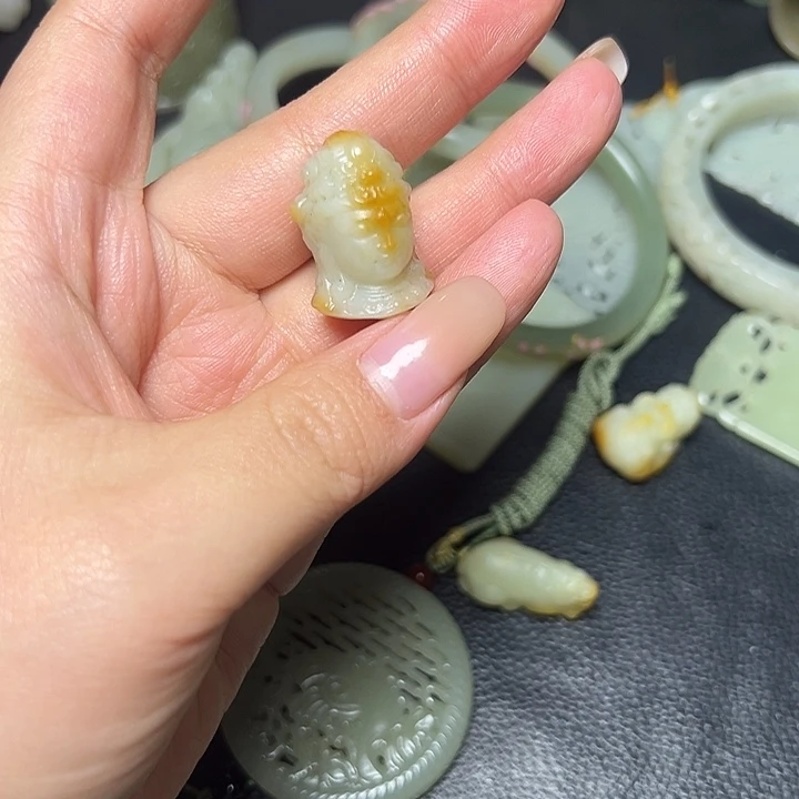 和田玉（子料）未镶嵌颈饰