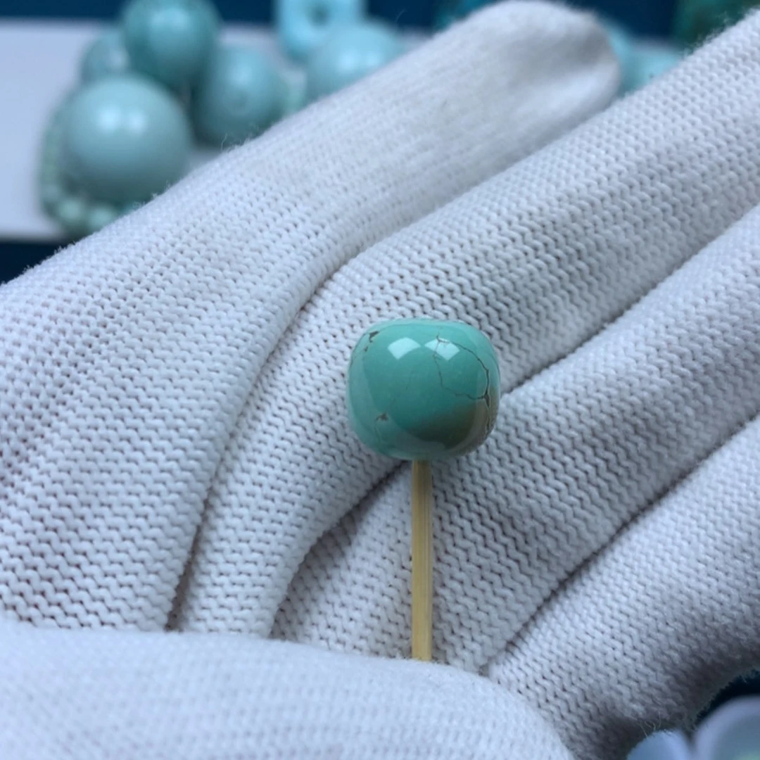 【闪购商品】绿松石珠宝奇石未镶嵌闪***鞭