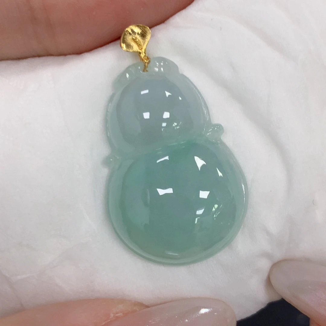 颈饰18K金镶嵌翡翠