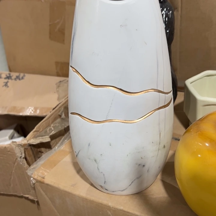 陶瓷花瓶摆件微瑕捡漏出